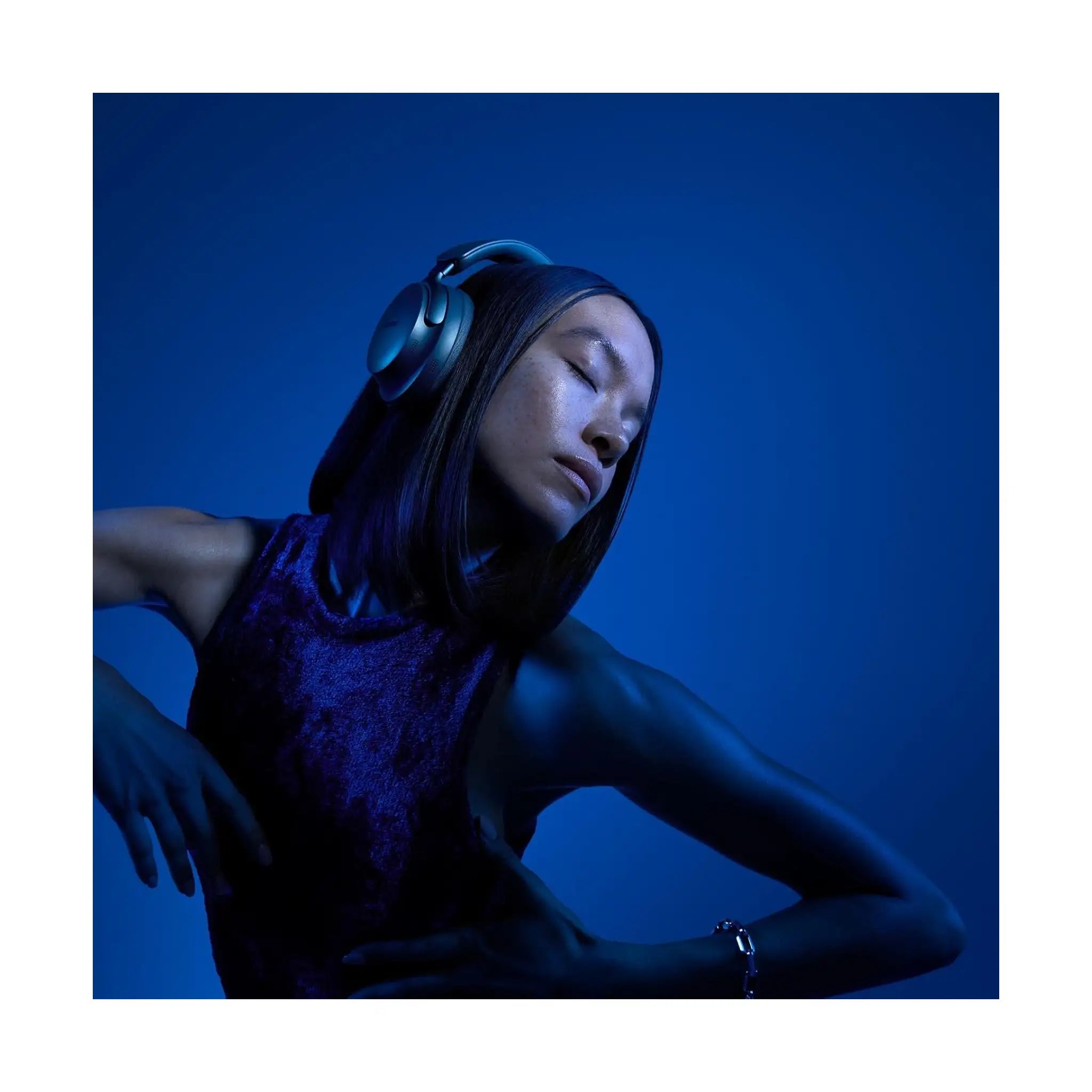 #Color_Lunar Blue