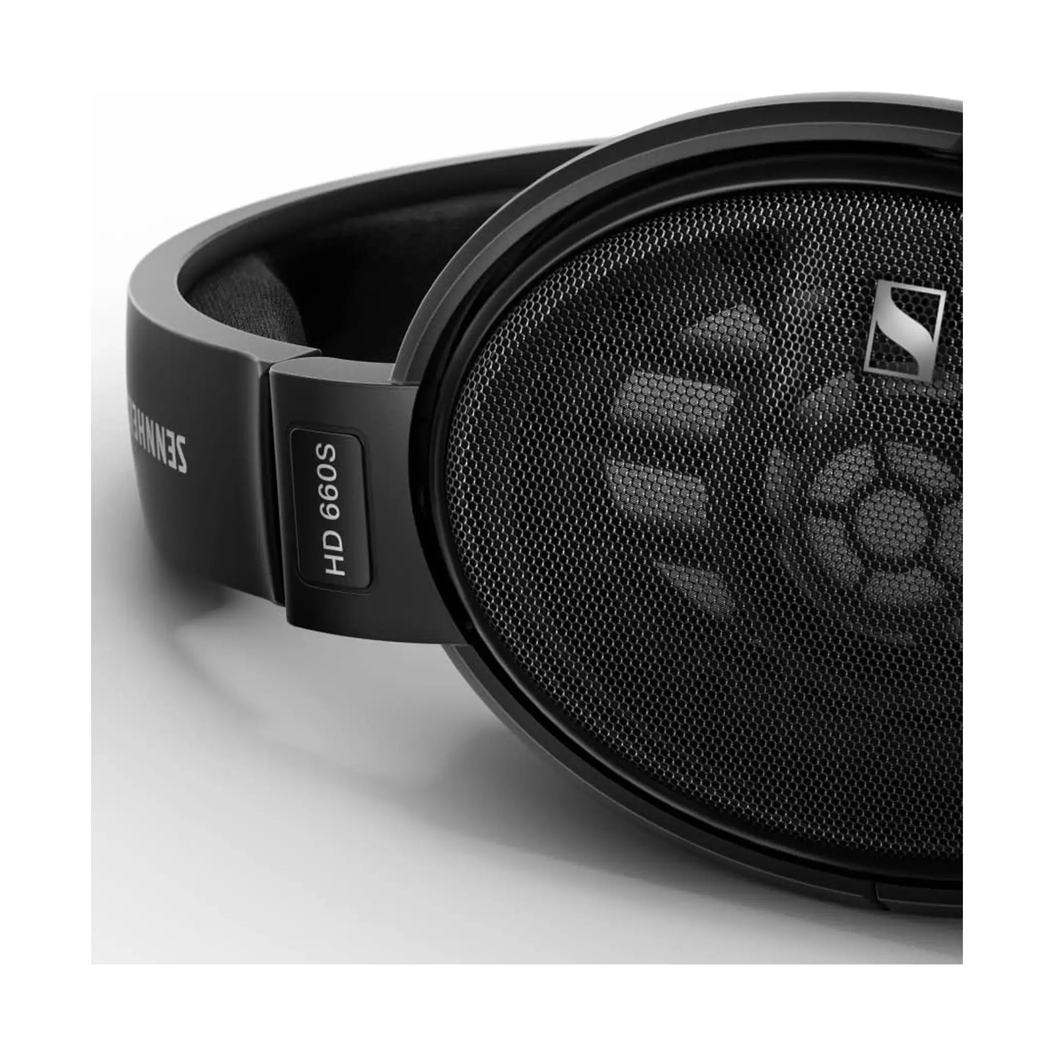 #Model_HD 660S